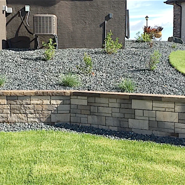 Tandom Wall, Colour Victorian, Black Granite, Shrubs, Sod
